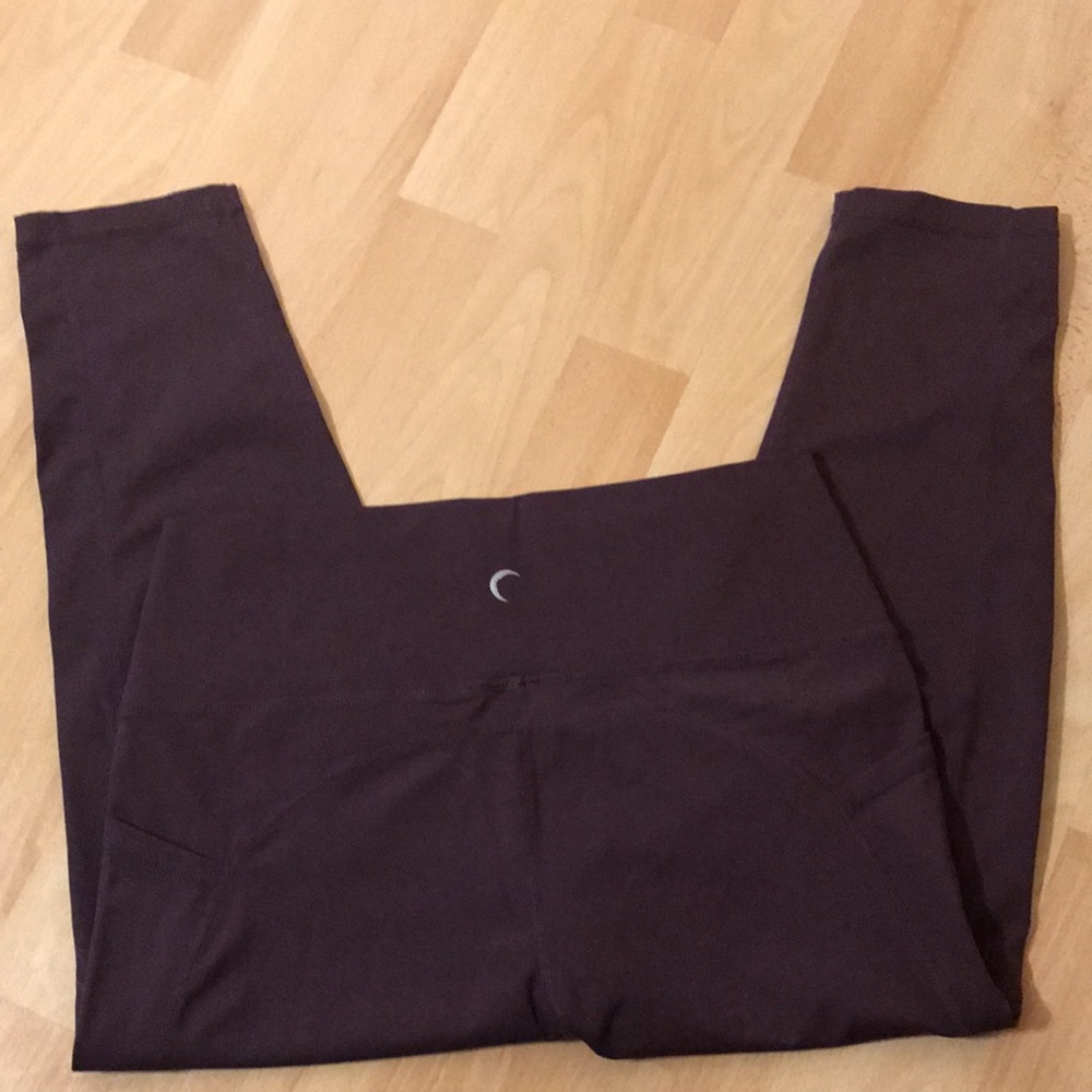 💜 Zyia Active 💜…Women’s 12…Plum/Deep Purple Workout Leggings/Pants!